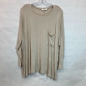 NWOT -Womens Long Sleeve Cream Color Fashion Top with Pocket